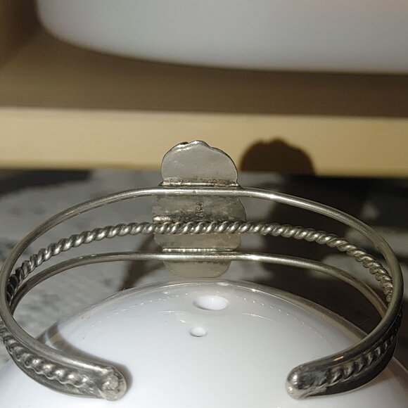 Vintage Silver Tone Cuff Bracelet Ornate Mother Of Pearl Inlay Twisted Rope Desi - Picture 9 of 12